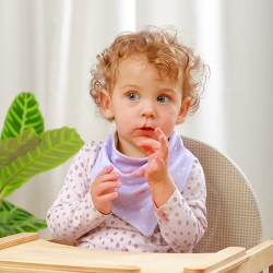 Dětský bryndáček/šátek 2D sada BabyOno Koník, lila/smetana Dětský bryndáček/šátek 2D sada BabyOno Koník, lila/smetana